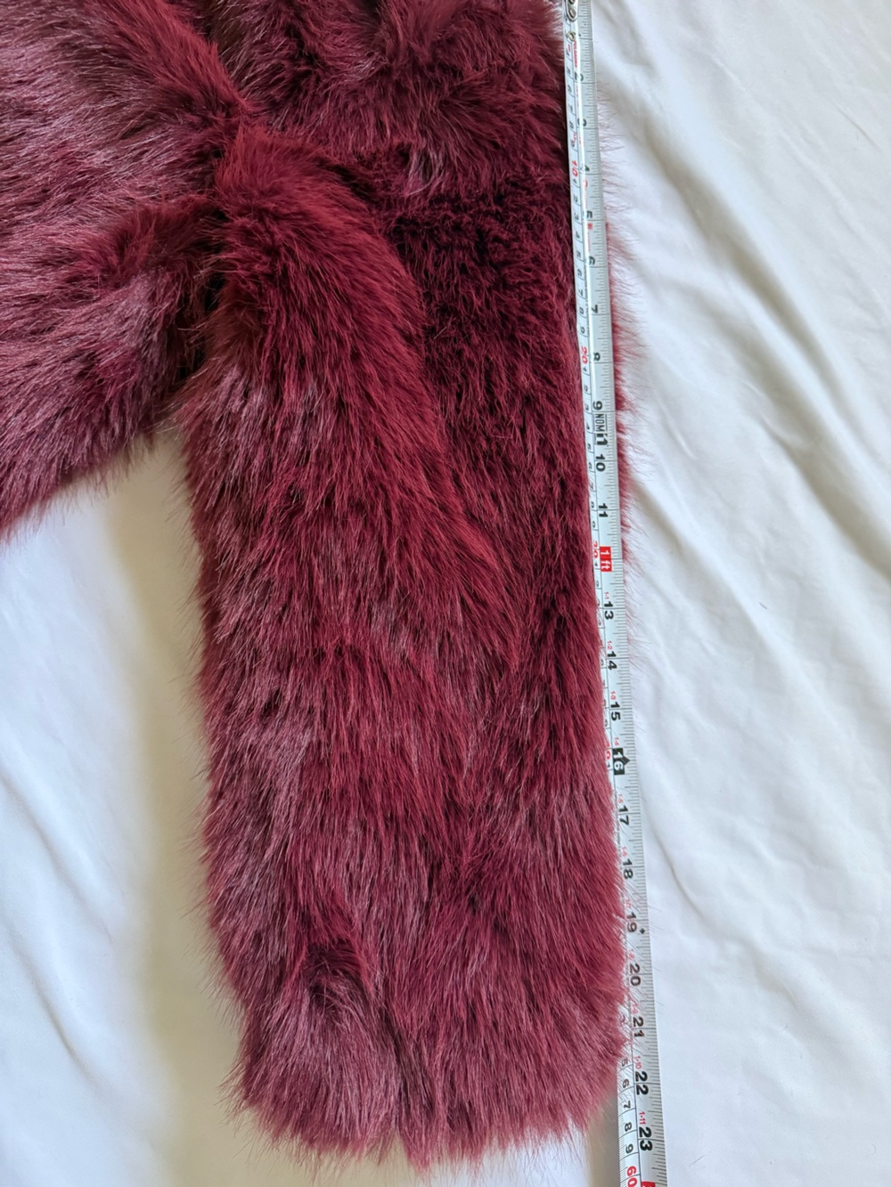 Wild Fable Burgundy Faux Fur Jacket S Y2K Mob Wife Glam Plush Coat - Picture 10 of 10